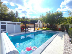 La Villa d'Elsa - 10/12 pers. - Piscine chauffée - 400m du centre ville
